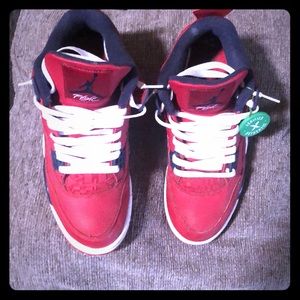 My son grew out of them within 2 weeks